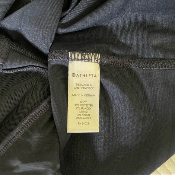 Athleta rash guard - Picture 6 of 7